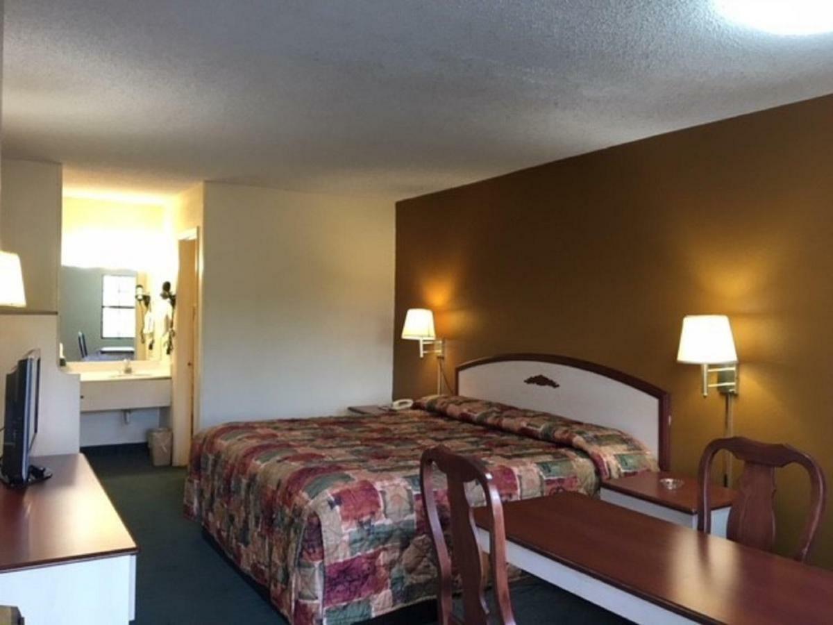 Budget Inn & Suites - Talladega Εξωτερικό φωτογραφία